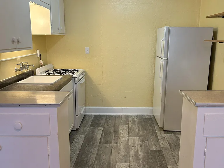 610 Summit Avenue — Photo 38