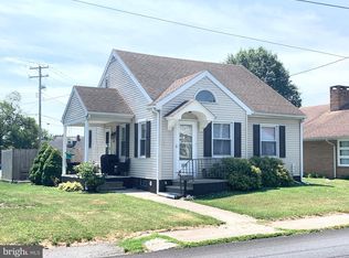 252 E Maple St, Lebanon, PA 17046