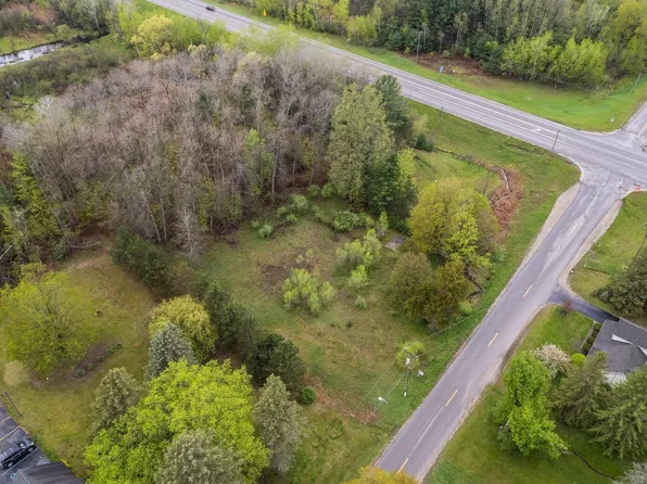 5825 Vinton Rd, Williamsburg, MI 49690