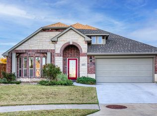 8801 Cassidy Ln, Aubrey, TX 76227