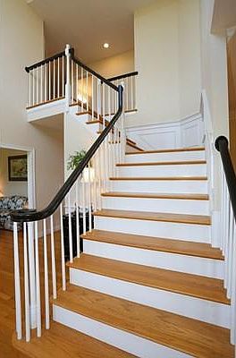 3rd image of 9 Eastbrook Farm Ln