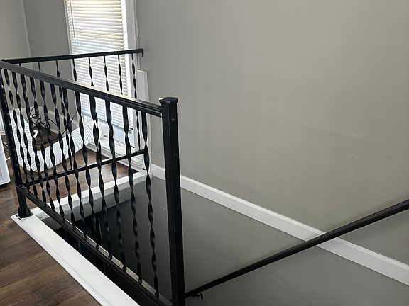 5th image of 320 S Court St #1/2