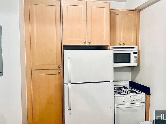 4th image of 27-34 21st St #5C