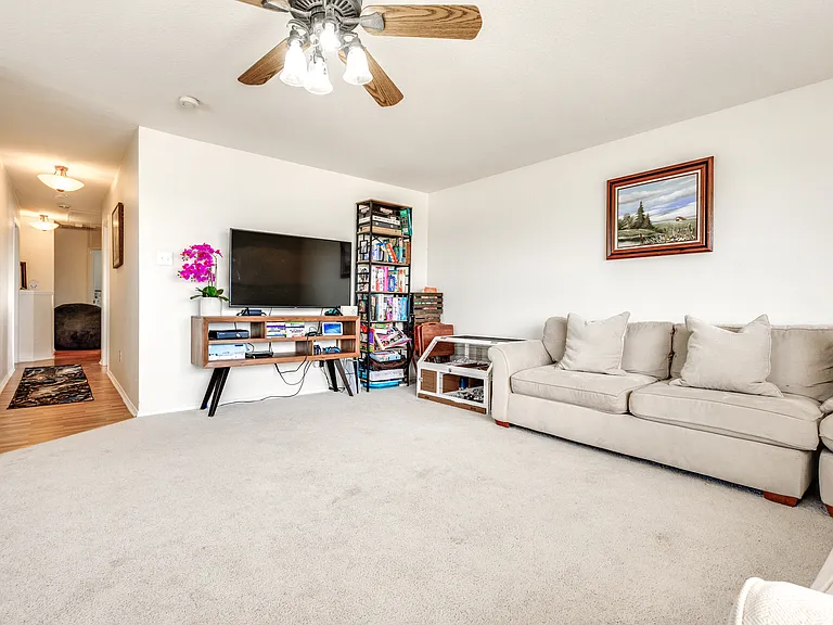 2401 Brycewood Ln — Photo 31
