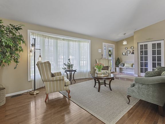 2nd image of 17028 Redwood Ct