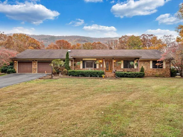 211 Woodland Rd, Covington, VA 24426