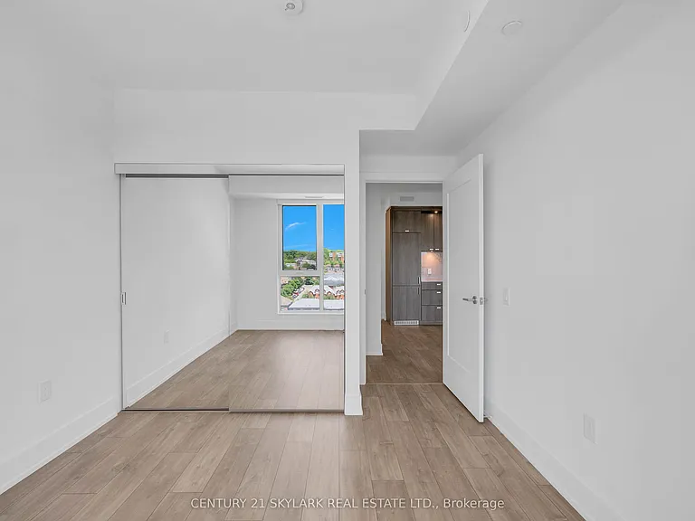 858 Dupont St #713 — Photo 12