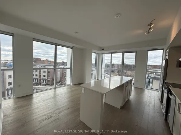 1063 Douglas McCurdy Cmn, Mississauga, ON