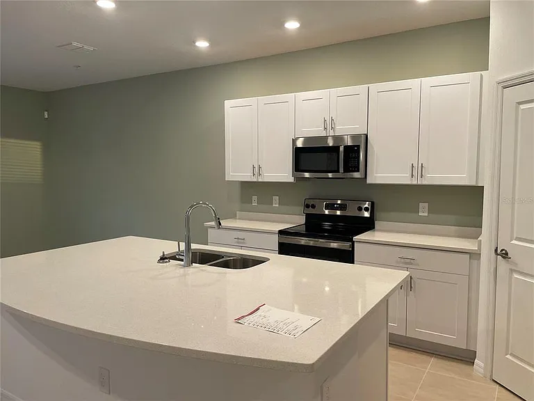 4590 Calvary Way — Photo 3