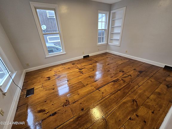 3rd image of 409 S Broad St