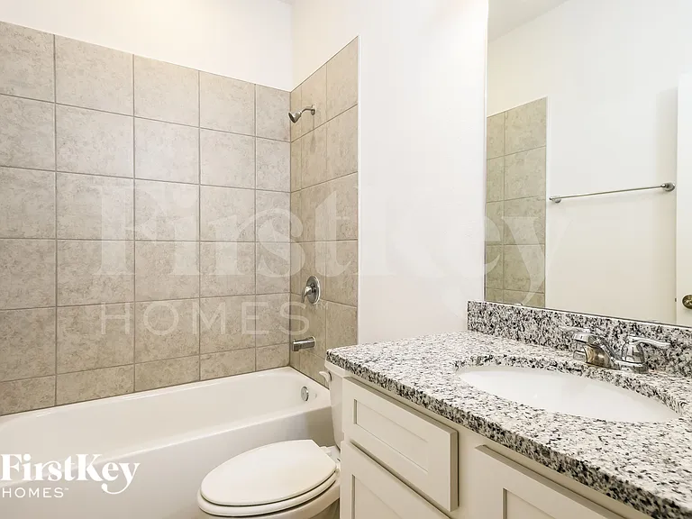 1140 Spokane Point — Photo 14