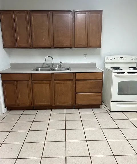 265 Fannin St — Photo 5