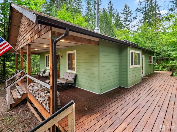 521 N Fairway Drive W, Hoodsport, WA 98548
