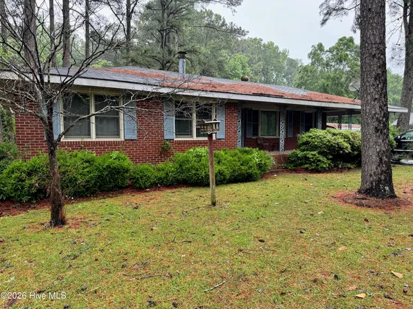 3514 South Pitt Street, Farmville, NC 27828