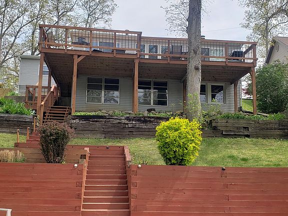 2nd image of 1032 Island Ln