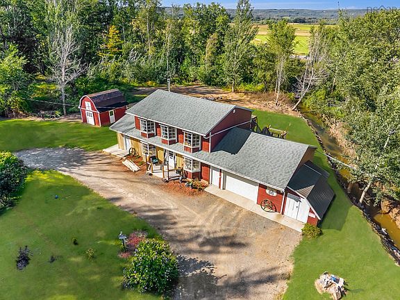 3rd image of 114 Bog Rd