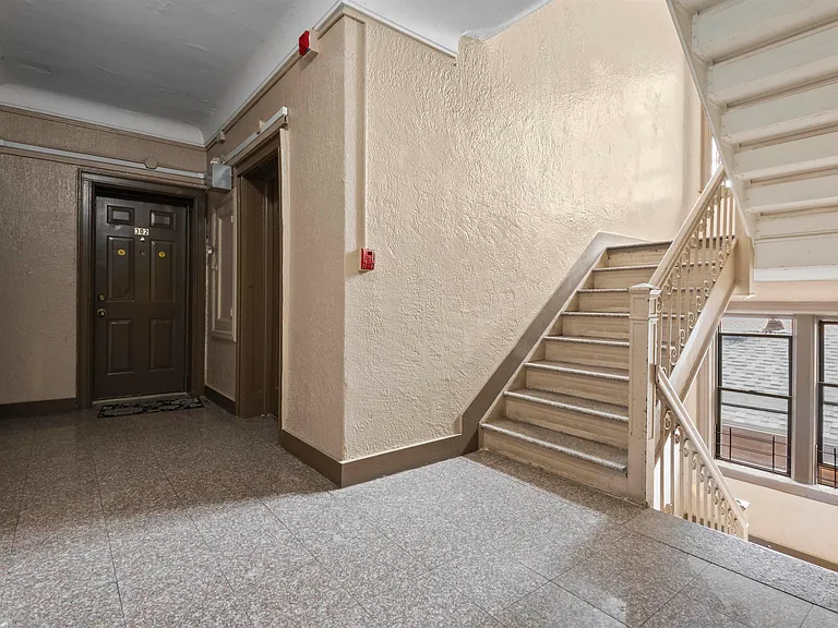118 Corbin Ave #303 — Photo 13