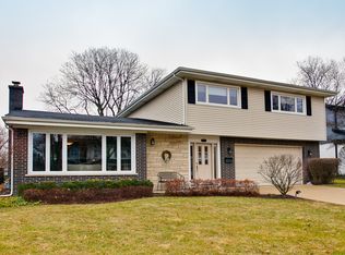 611 S Patton Ave, Arlington Heights, IL 60005
