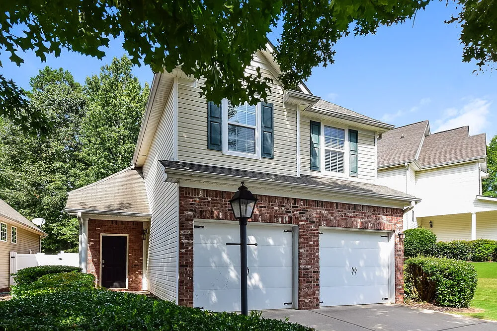 3 bed, 2.5 bath, 1665 sqft, $2,200 — Photo 4