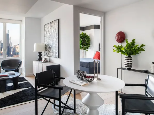 1-15 57th Ave, Long Island City, NY