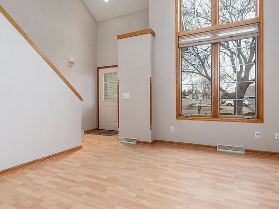 3rd image of 4436 Woodgate Dr