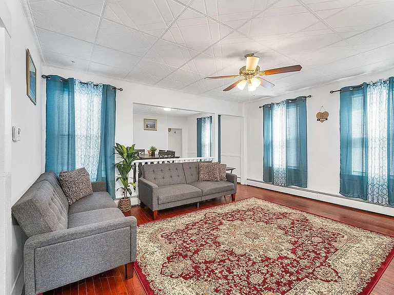 3 Kinsley St #A — Photo 9
