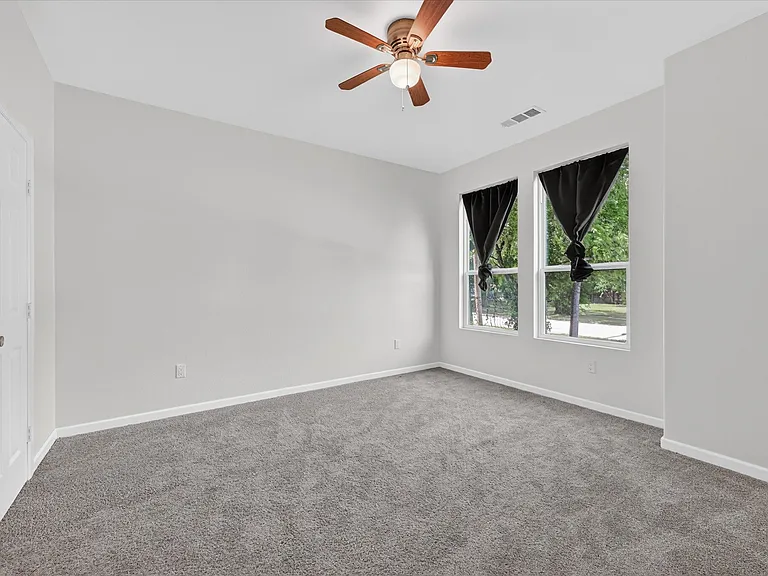 2902 Walnut St — Photo 10