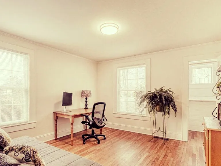 639 E Iredell Ave #1 — Photo 5