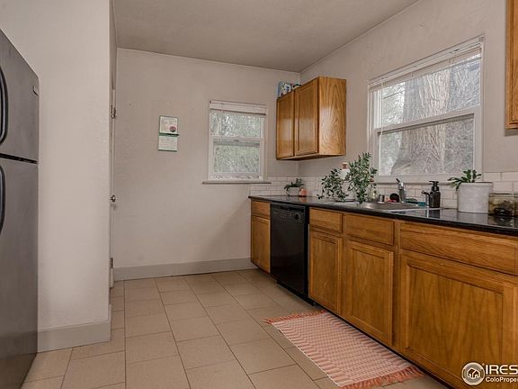 4th image of 1110 Peterson St