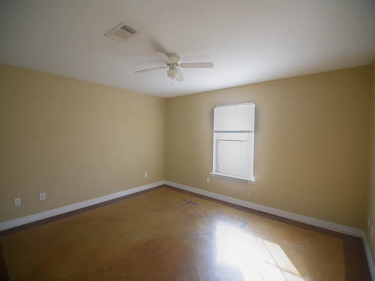 2506 Redwood St — Photo 11