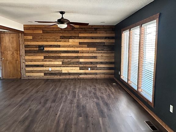 2nd image of 26576 Image Rd