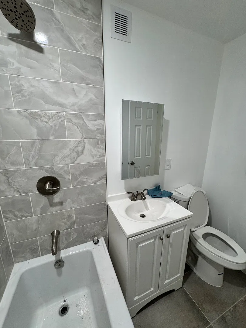 1-5 W 19th St - 1 L — Photo 3