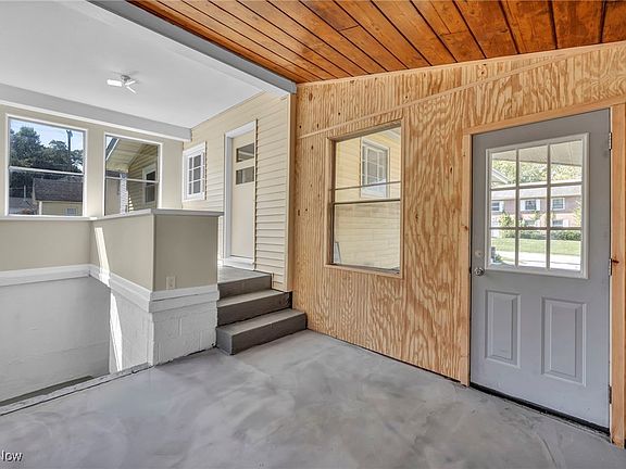 4th image of 5944 West Ave