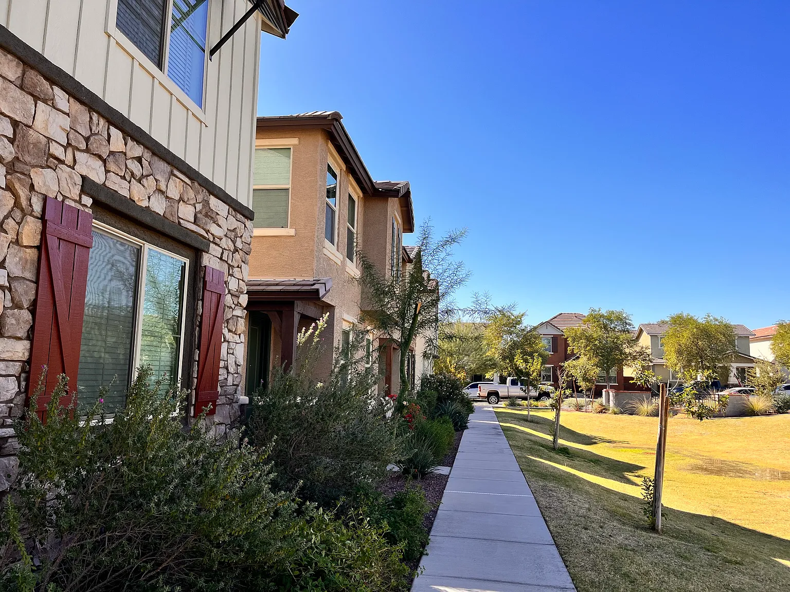 4 bed, 1791 sqft, $2,400 — Photo 3