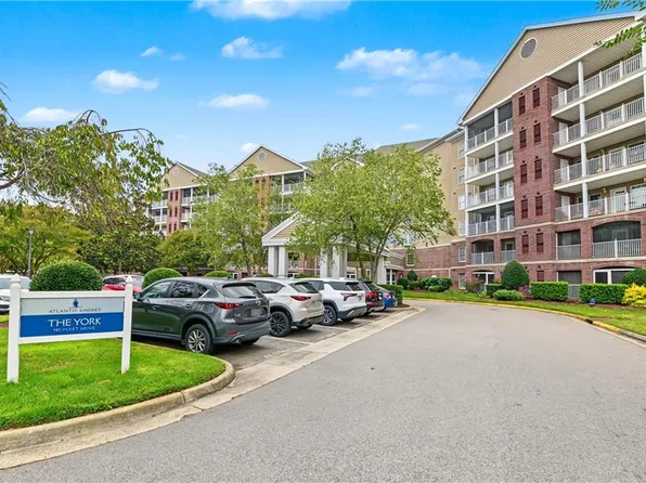985 Fleet Dr APT 354, Virginia Beach, VA 23454