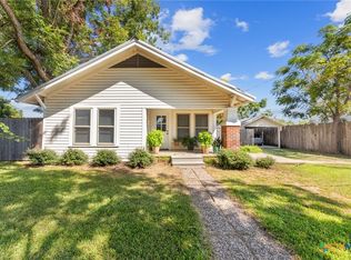 716 Maple Ave, Rockdale, TX 76567