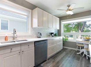 55 N Fairways Dr NW #112, Airdrie, AB T4B 2T6