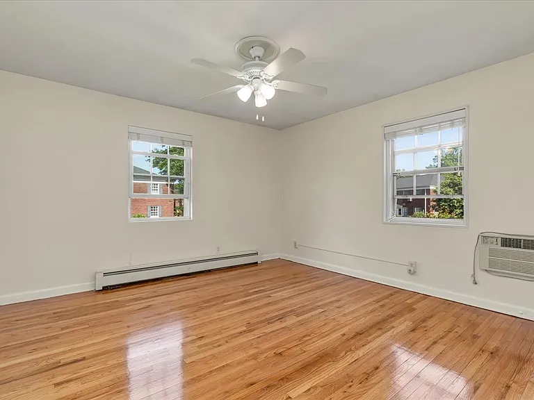 11B W Roselle Ave #11B — Photo 20