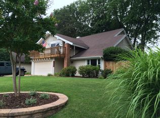 7604 Chancellor Way, Springfield, VA 22153