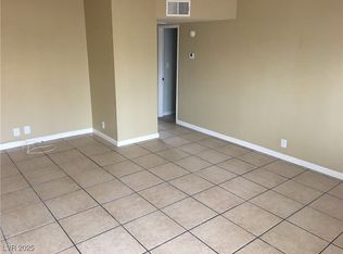 5248 Pebble Beach Blvd APT B, Las Vegas, NV 89108