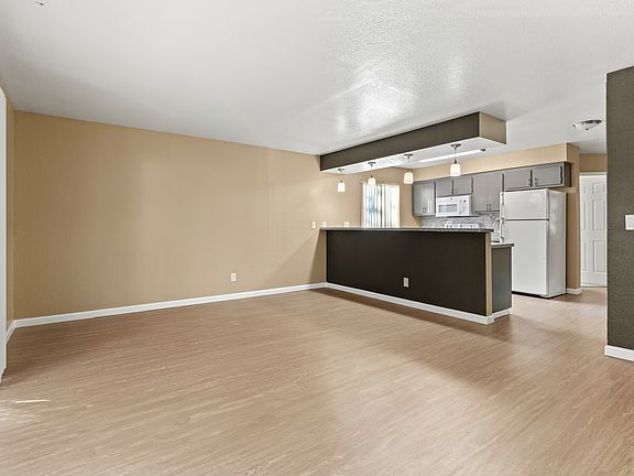 3rd image of 621 Pomona Ave #26-1