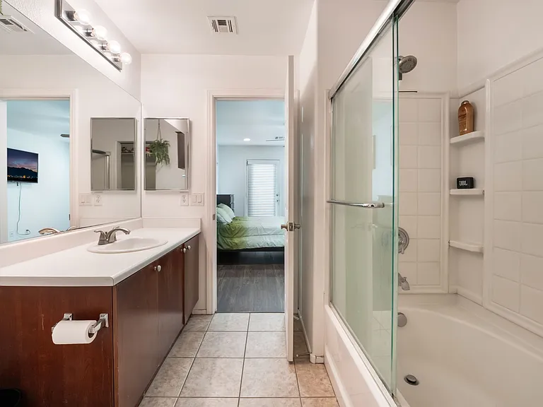 9132 Gabardine Ave — Photo 24