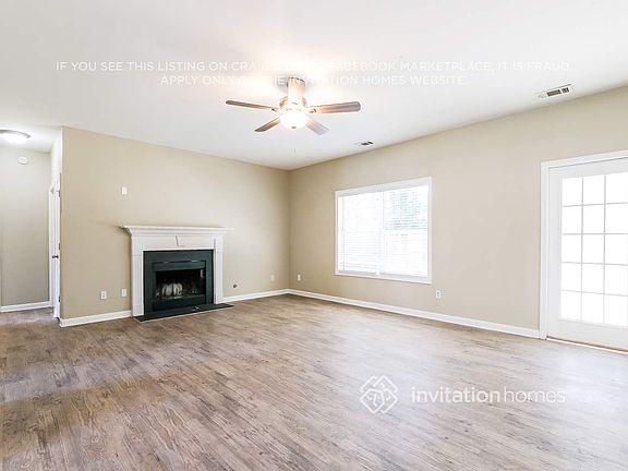 5th image of 100 Barberry Ln