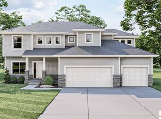 7902 S 195th St, Gretna, NE 68028