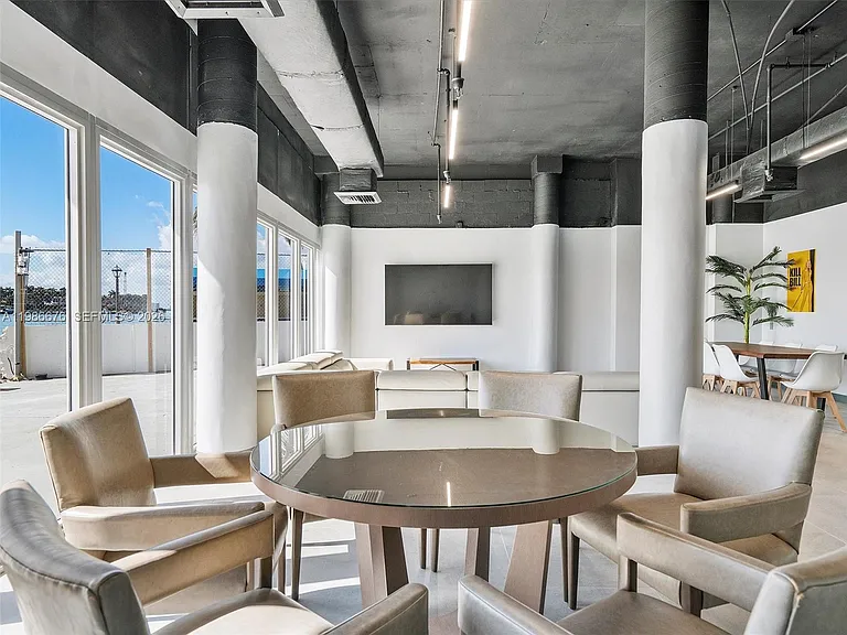 900 Bay Dr #411 — Photo 14