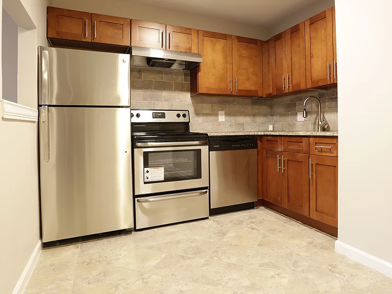 Chestnut Lane Apartments — Photo 25