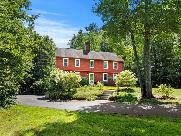 24 Hitching Post Lane, Bedford, NH 03110