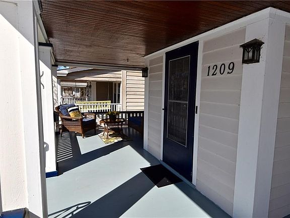 3rd image of 1209 Virginia Ave