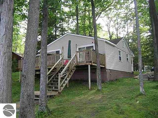 3rd image of 7146 Nicole Dr
