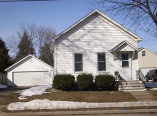 150 W 18th Ave, Oshkosh, WI 54902